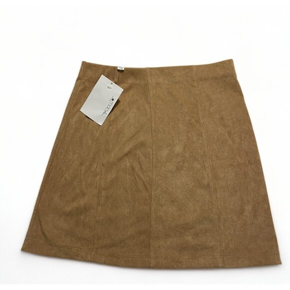 Hippie Rose Juniors' Faux-Suede Mini Skirt - Camel Tan, Size S, New - Picture 2 of 8